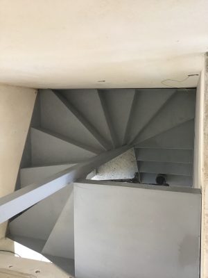 Μεταλλική Σκάλα LM26