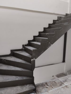 Σκάλα μεταλλική LM36